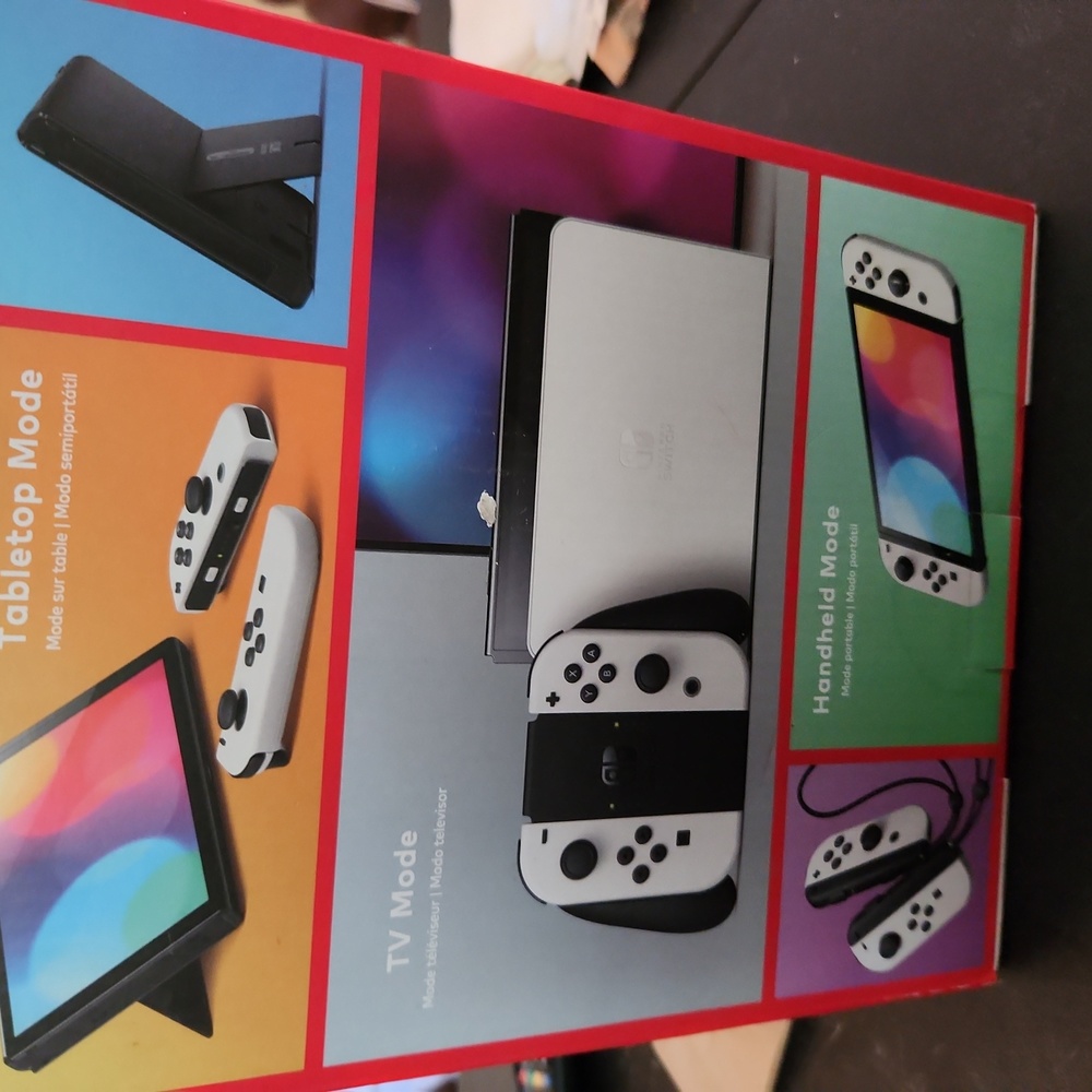 Nintendo  switch - Picture 2 of 2